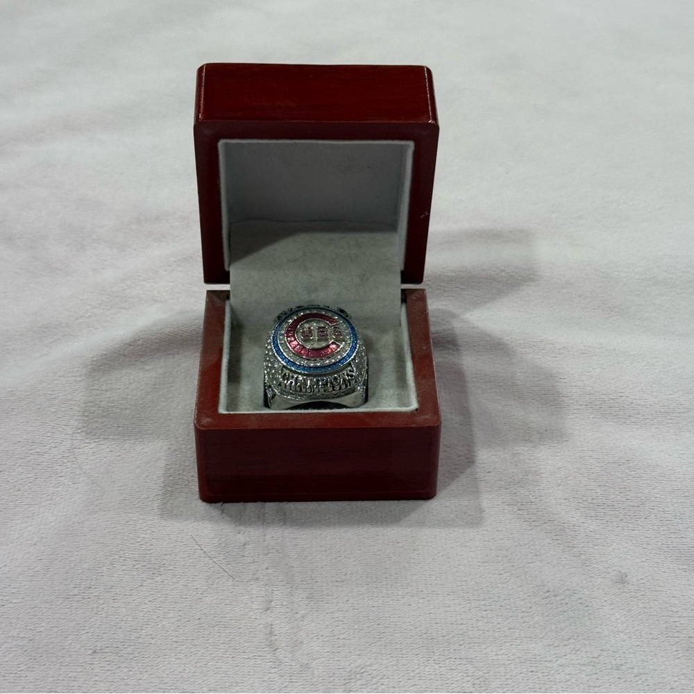 2016 Chicago Cubs World Series Champions Ring Rizzo 44 Replica w/ Box - Picture 3 of 8